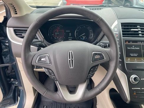 Used 2019 Lincoln MKC Premiere FWD image 14