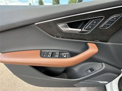 Used 2020 Audi Q7 3.0T Premium Plus image 19