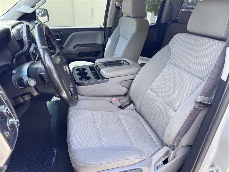 Used 2018 Chevrolet Silverado 1500 LT AWD/4WD image 14