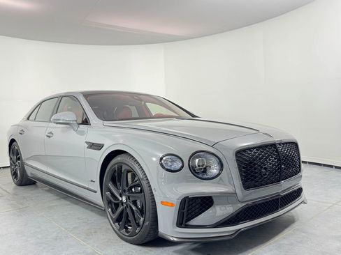 New 2025 Bentley Flying Spur Plug-In Hybrid AWD/4WD image 1