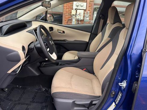 Used 2018 Toyota Prius Two w/ Prius Two Safety Plus Package FWD image 28