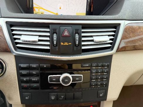 Used 2012 Mercedes-Benz E 350 BlueTEC Sedan image 14