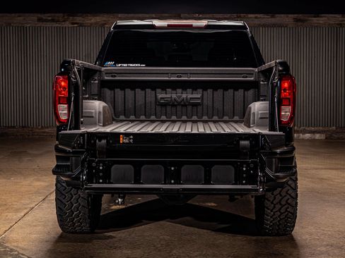 Used 2023 GMC Sierra 1500 Elevation AWD/4WD image 4