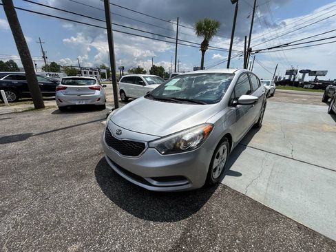 Used 2016 Kia Forte LX FWD image 2