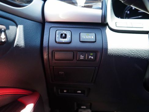 Used 2015 Lexus LS 460 RWD image 32