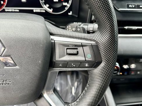 Used 2023 Mitsubishi Outlander SEL Black Edition image 39