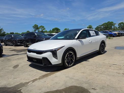 New 2026 Kia K4 GT-Line Turbo w/ GT-Line Premium Package FWD image 4