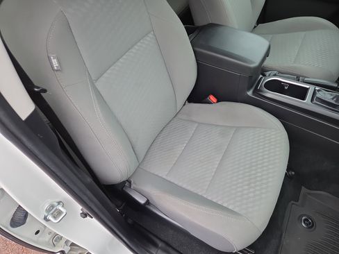 Certified 2022 Toyota Tacoma SR image 16