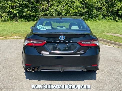 Used 2023 Toyota Camry SE image 6