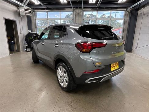 Used 2024 Buick Encore GX Preferred FWD image 3