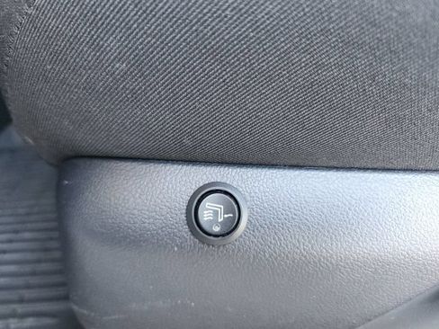 Used 2020 Toyota RAV4 LE w/ All Weather Liner Package AWD/4WD image 18