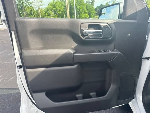 New 2026 Chevrolet Silverado 1500 Custom Trail Boss w/ LPO, Dark Essentials Package AWD/4WD image 12