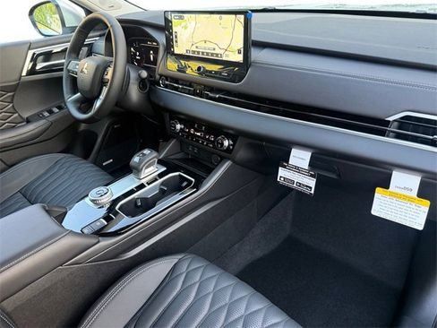 New 2026 Mitsubishi Outlander SEL image 25