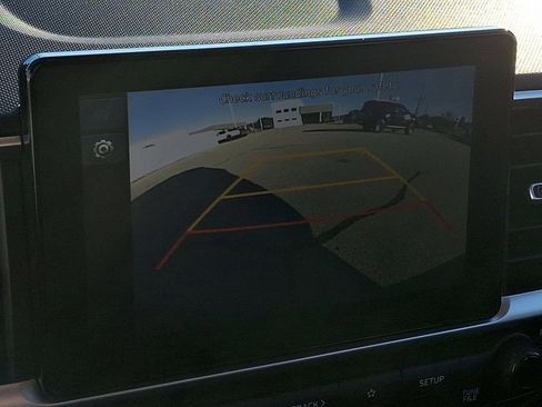 Used 2024 Hyundai Venue SEL image 17