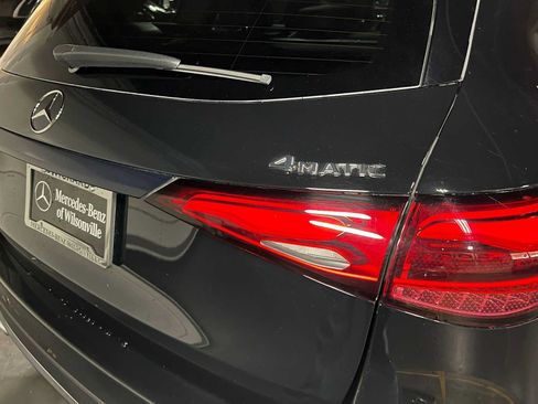 Used 2025 Mercedes-Benz GLC 300 4MATIC image 15