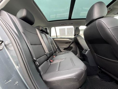 Used 2016 Volkswagen Golf SE w/ Lighting Package image 14