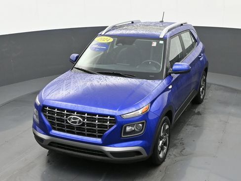 Certified 2024 Hyundai Venue SEL image 39