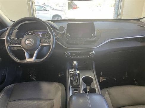Used 2019 Nissan Altima 2.5 SV FWD image 16