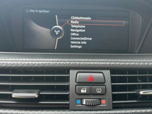 Used 2013 BMW M3 Convertible RWD image 19