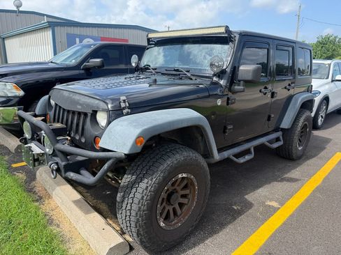 Used 2013 Jeep Wrangler Unlimited Sport w/ Connectivity Group AWD/4WD image 13