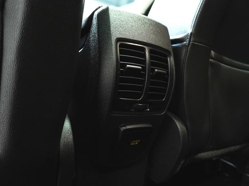 Used 2017 Ford Escape Titanium image 14