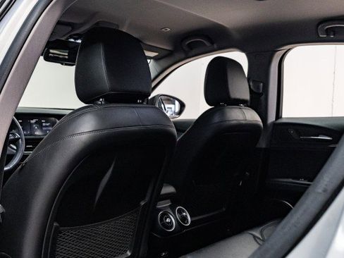 Used 2021 Alfa Romeo Stelvio Sprint w/ Nero Edizione image 21