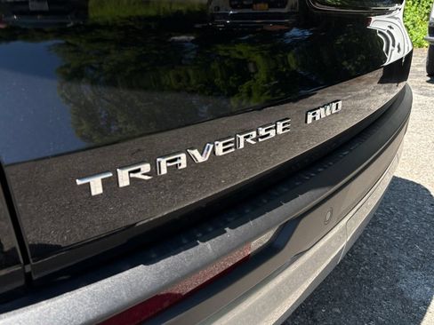 Used 2026 Chevrolet Traverse LT w/ Driver Confidence Package AWD/4WD image 9