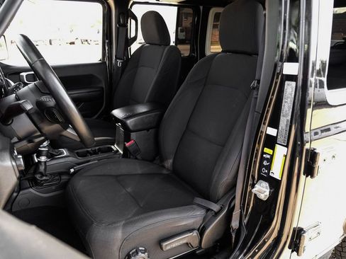 Used 2021 Jeep Wrangler Unlimited Sport image 34