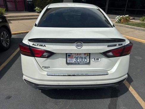 Used 2022 Nissan Altima 2.5 SR w/ Midnight Edition Package FWD image 7