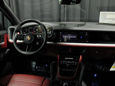 New 2026 Porsche Cayenne AWD/4WD image 10