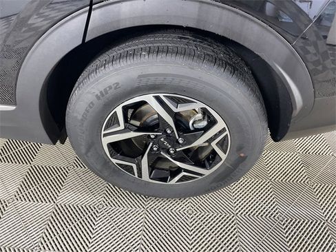 Certified 2025 Kia Sportage LX image 21