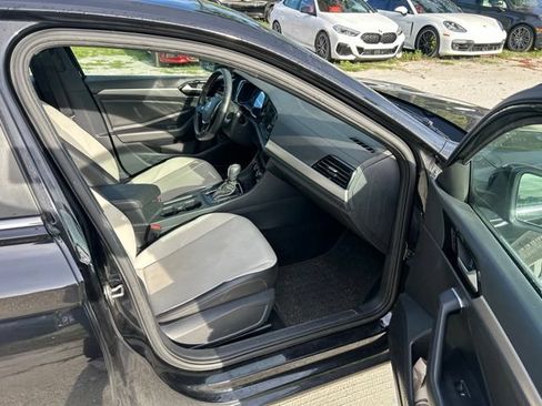 Used 2020 Volkswagen Jetta R-Line w/ R-Line Cold Weather Package FWD image 8