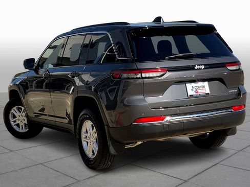 New 2025 Jeep Grand Cherokee Laredo image 12