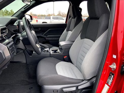 Used 2025 Toyota 4Runner TRD Off-Road image 7