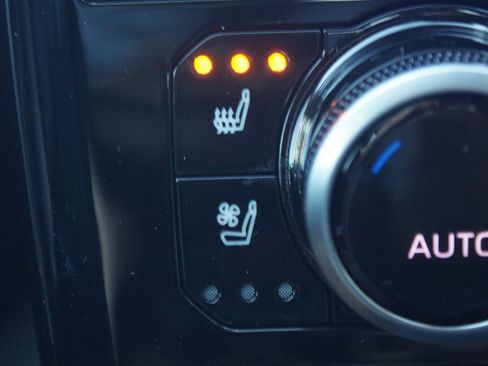 Used 2025 Toyota Highlander Limited image 5