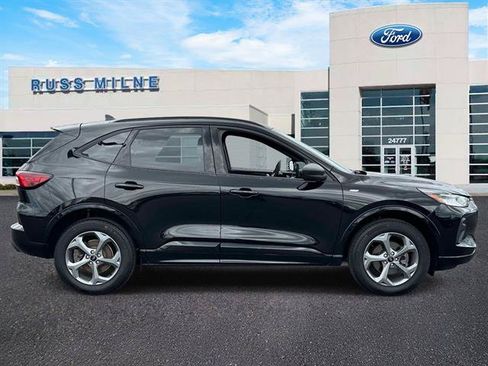 Used 2024 Ford Escape ST-Line w/ Tech Pack #1 AWD/4WD image 2