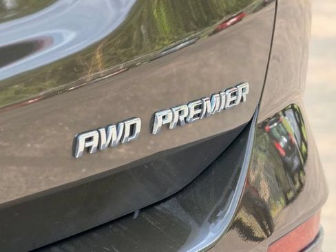 Used 2023 Chevrolet Equinox Premier AWD/4WD image 30