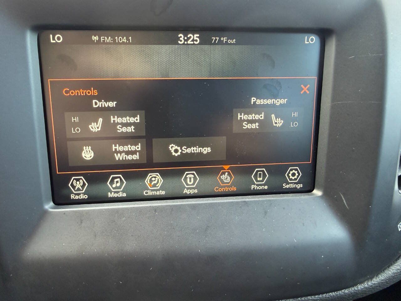 Used 2019 Jeep Compass Latitude w/ Cold Weather Group AWD/4WD image 21