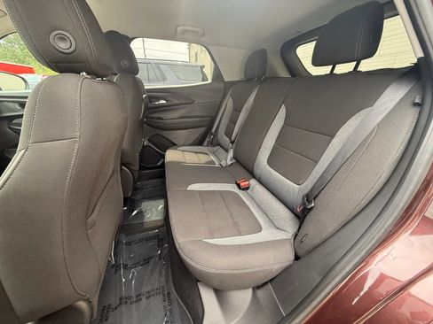 Used 2022 Chevrolet TrailBlazer LT FWD image 29