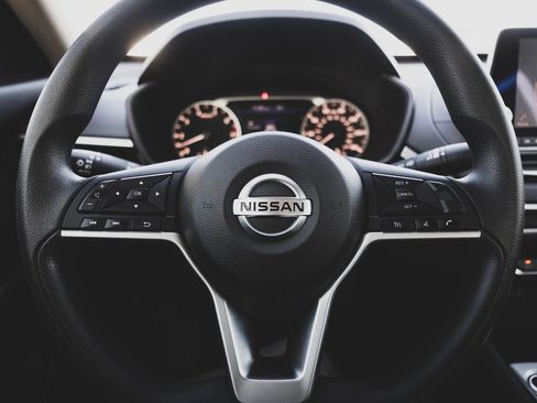 Used 2019 Nissan Altima 2.5 S image 10