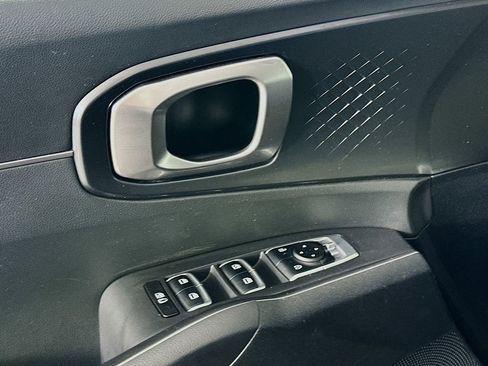 Certified 2024 Kia Sorento LX FWD image 19
