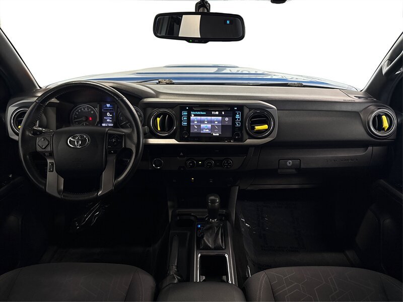 Used 2017 Toyota Tacoma TRD Sport w/ Tow Package RWD image 19