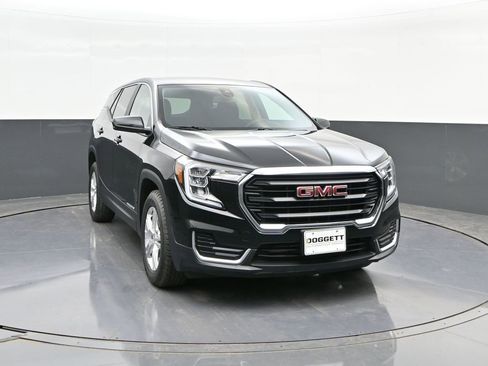 Used 2024 GMC Terrain SLE image 22