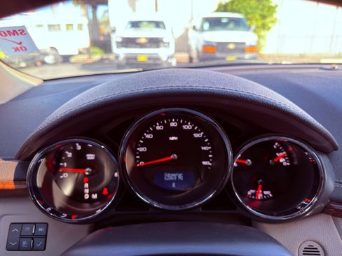 Used 2010 Cadillac CTS Luxury image 29