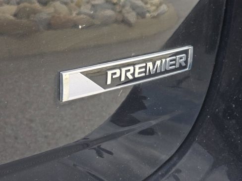 Used 2017 Chevrolet Equinox Premier w/ Enhanced Convenience Package image 19