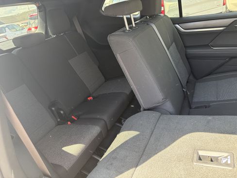 Used 2025 GMC Acadia Elevation FWD image 9