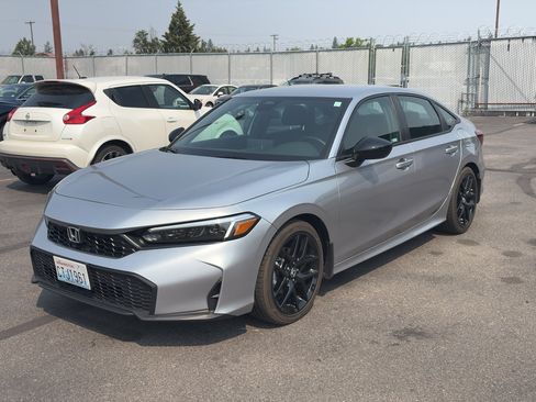 Used 2025 Honda Civic Sport image 3