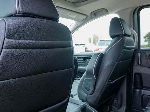 Used 2026 Honda Odyssey Touring image 12