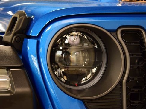 Used 2024 Jeep Gladiator Rubicon w/ Convenience Group image 10