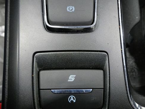Used 2020 Ford Fusion SE w/ Equipment Group 151A FWD image 19